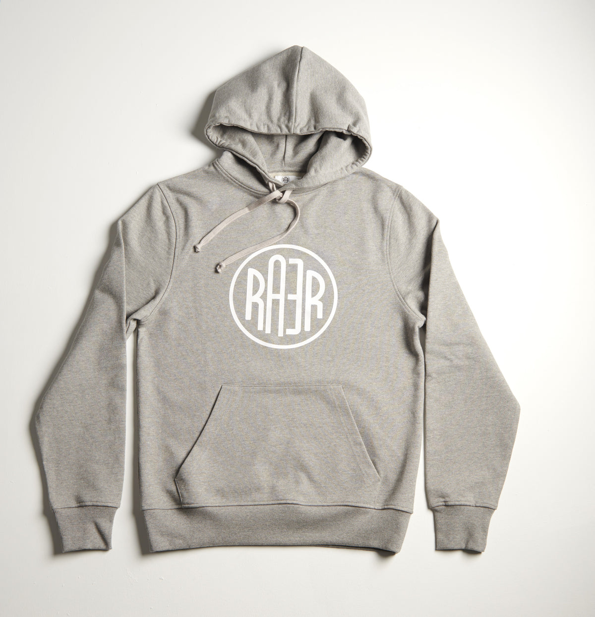 Sweat ORIGINAL gris chiné posé à plat de face, avec capuche, logo blanc et poche kangourou.